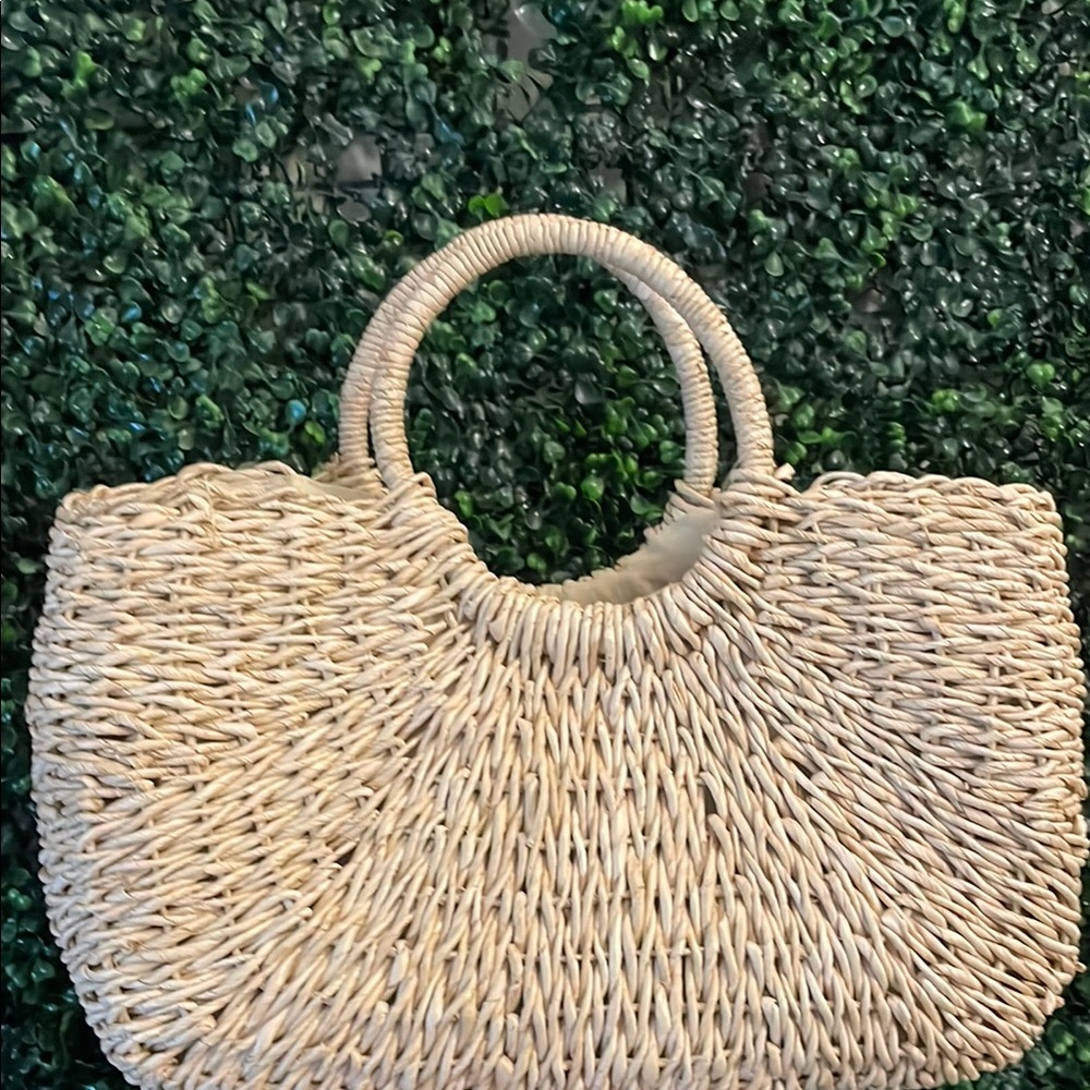 Elegant Tan Woven Handbag